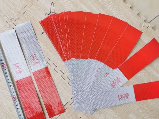 Miếng Dán Phản Quang Xe Ô Tô, Tem Phản Quang Thùng Xe An Toàn