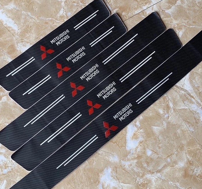 Nẹp Dán Vân Carbon Chống Trầy Xước, Bảo Vệ Bậc Cửa & Cốp Sau Xe Ô Tô