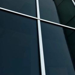 Phim Dán Cửa Kính Màu Đen Chống Tia UV Bảo Vệ Sự Riêng Tư Cho Xe Hơi Và Không Gian Sống