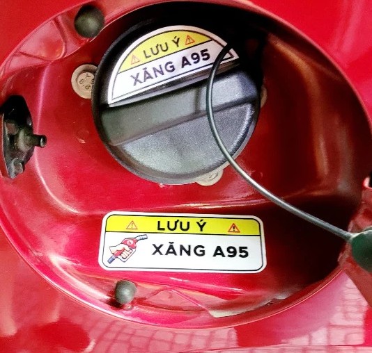 Tem Dán Nắp Xăng Ô Tô Xăng 95 / Dầu Diesel, Decal Trang Trí, Chống Nước, Sticker Nhắc Nhiên Liệu