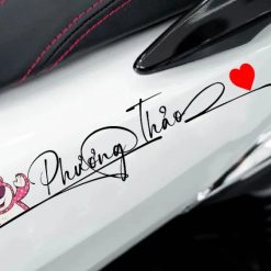 Tem Dán Xe Gấu Dâu Theo Tên, Cá Nhân Hóa Decal Chữ Ký Độc Đáo Cho Xế Yêu