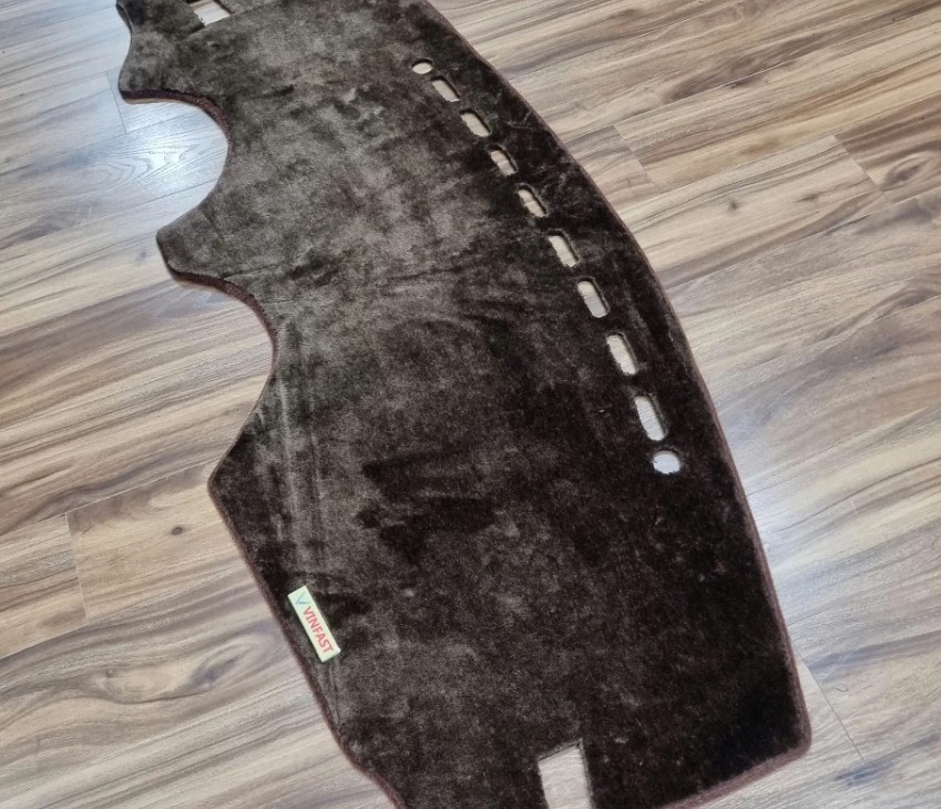 Thảm Taplo Tuyết Nhung Dành Cho Xe VinFast VF5 Chống Nắng Hiệu Quả Bảo Vệ Nội Thất