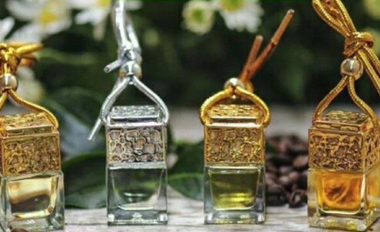 Tinh Dầu Dubai Treo Xe Ô Tô, Treo Tủ Quần Áo, Khử Mùi Không Gian, Hương Thơm Sang Trọng