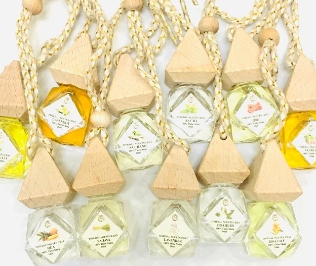 Tinh Dầu Thiên Nhiên Ling Treo Xe, Treo Phòng Nguyên Chất 100%