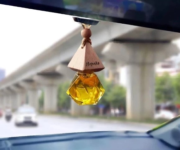 Tinh Dầu Treo Xe Sả Chanh Tự Nhiên 10ml Hapaku, Khử Mùi Hôi, Thư Giãn Tinh Thần