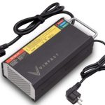 Bộ sạc xe máy điện VinFast có tự ngắt không