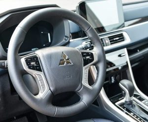 Cách Vào Số Xe Xpander Đúng Cách: Hướng Dẫn Chi Tiết Cho Người Mới Lái