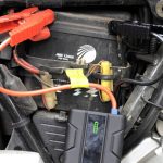 Kích bình ô tô bằng bình xe máy có được không