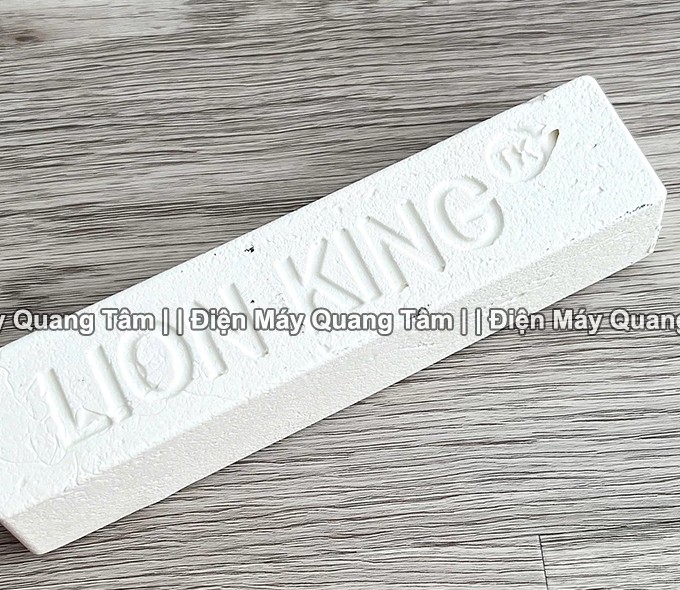 Sáp lơ đánh bóng kim loại Lionking trắng và xanh cho inox, đồng, nhôm