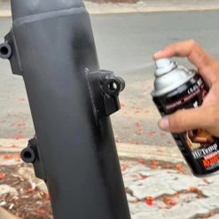 Sơn Pô Xe Chống Cháy Đen Mờ H2 300ml Kèm Giấy Nhám Bảo Vệ Và Làm Mới Ống Xả