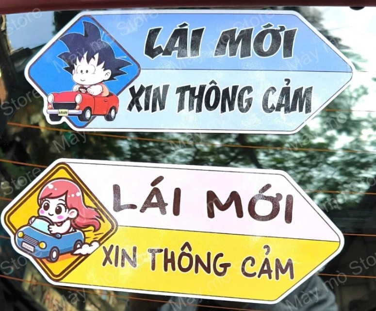 Tem Dán Xe Ô Tô Nữ Lái Mới Xin Thông Cảm Chống Nước Không Bay Màu