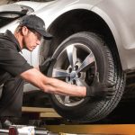 Thay lốp ô tô giá bao nhiêu? Bảng giá chi tiết, yếu tố ảnh hưởng và kinh nghiệm chọn lốp phù hợp