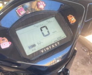 Pin LFP VinFast bao nhiêu chu kỳ sạc và dùng được bao lâu