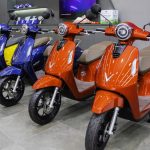 Thời gian sạc xe máy điện VinFast là bao lâu