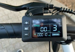 Xe đạp điện còn 2 cục sạc được không? Câu trả lời và những điều cần biết